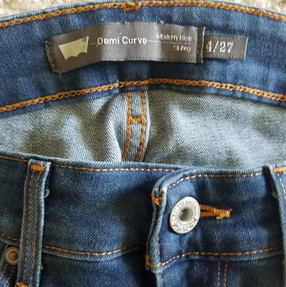 Demi Curve Modern Rise Levi's Skinny Jean - Picture 1 of 4